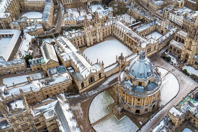 Oxford, Cotswolds & Stratford-upon-Avon Tour with Christmas Lunch - Why Christmas Day changes the feel of the trip