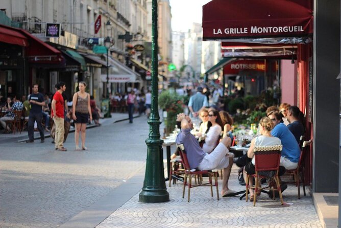Paris Christmas Food Tour with a Local Guide, and Seasonal Treats - Key things to know before booking
