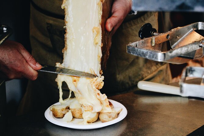 Paris Christmas Food Tour with a Local Guide, and Seasonal Treats - Saint-Germain, classic cafés, and mulled wine