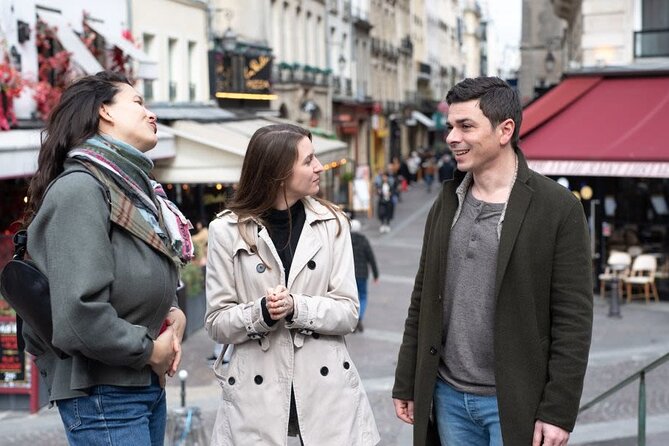 Paris Christmas Tour with a Local Guide: Custom & Private - Starting at Hôtel de Ville and entering Le Marais