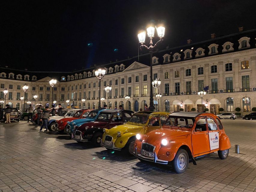 Paris: Private Christmas Lights Tour by Citroën 2CV - The 10-minute Champs de Mars photo stop