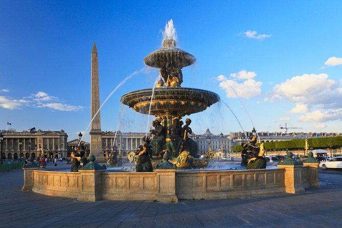 Paris Tootbus Festive Christmas Lights Tour - Place de la Concorde and the Champs-Elysées