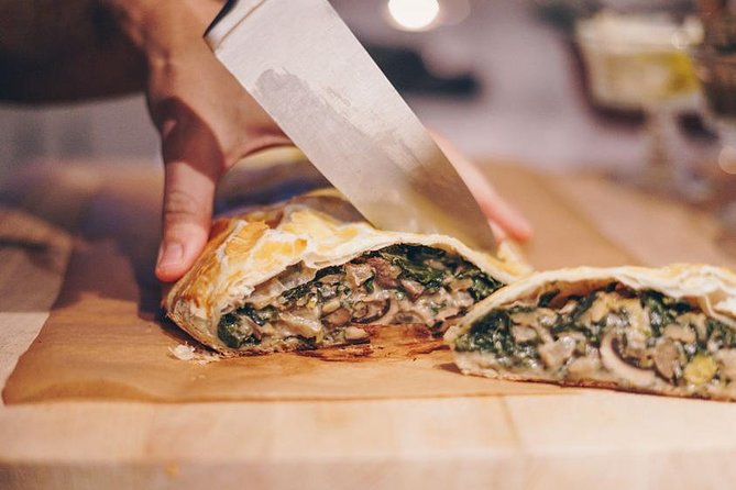 Party Like A Berliner at Christmas - Who will enjoy this dinner most?