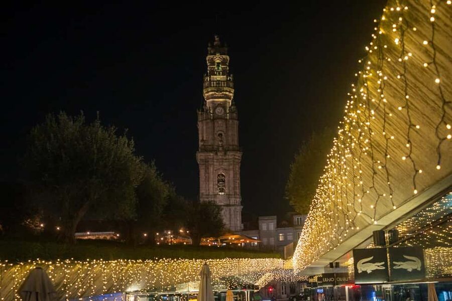 Porto: Christmas Lights Flexible Walking Tour - Starting with Porto’s blue-and-white tilework