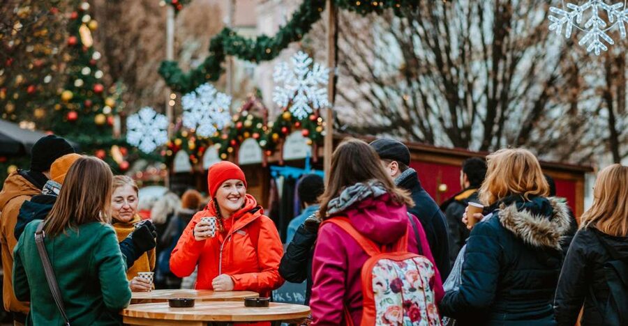 Prague: 2-3h Magical Christmas Markets Tour with Inclusions - Timing, transport, and seasonal planning
