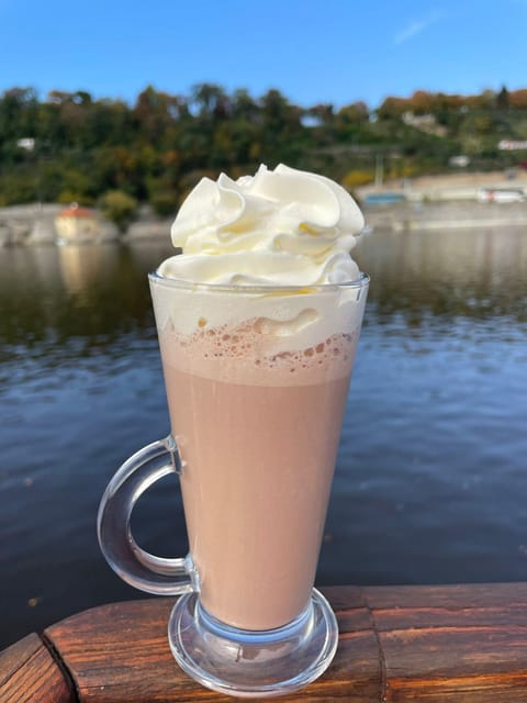 Prague: Advent Boat Cruise with Sweets and Hot Drinks - The limited Advent schedule matters