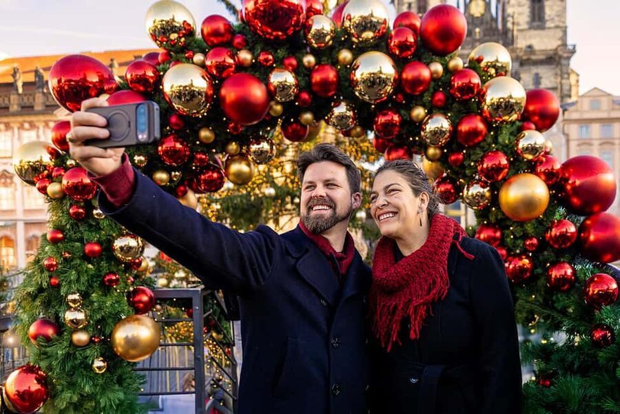 Prague: Christmas/Easter Markets Tour with Photoshoot - What makes the Czech holiday stories useful
