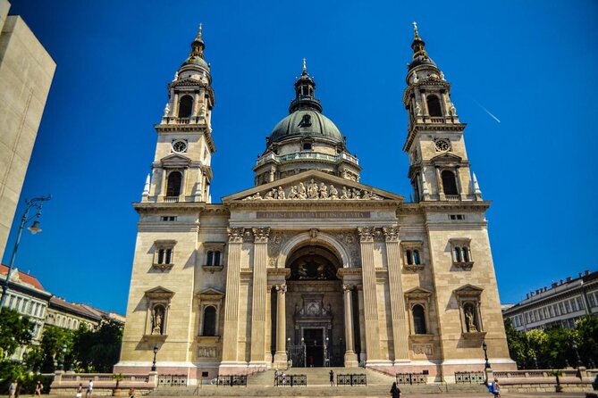 Private Budapest Christmas Market Tour with Chimney Cake & Mulled Wine - Key points to know before booking