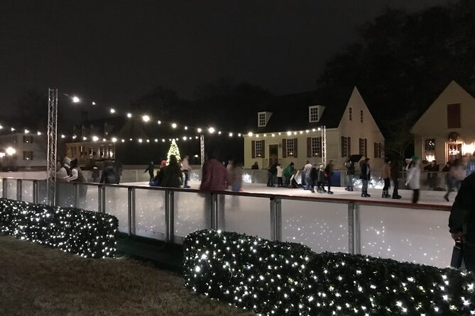 Private Colonial Williamsburg Christmas Holiday Decorations Walking Tour - A private tour that works well for families