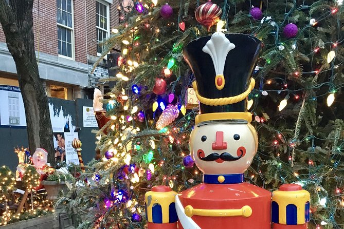 Private New York Christmas Tour with Driver and Guide - Fifth Avenue and Macy’s holiday windows