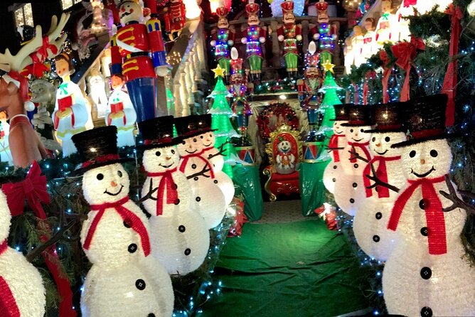 Private New York Christmas Tour with Driver and Guide - Little Italy, Union Square, and Washington Square Park