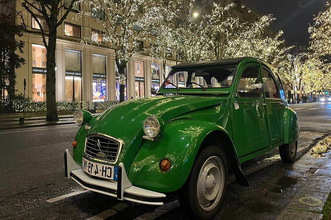 Private tour Paris Christmas lights tour 2 hours in Citroën 2CV - Place de la Concorde and the grand Paris approach