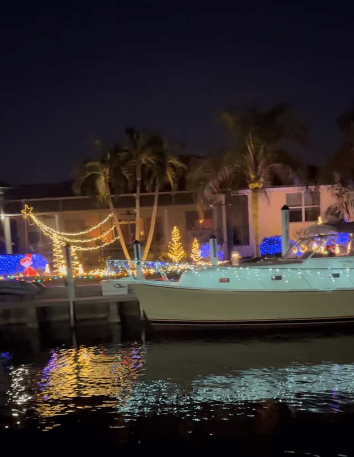 Punta Gorda: Holiday Lights Tiki Boat Cruise - Key points to know before you book
