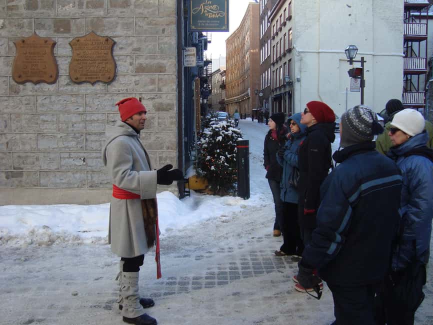 Quebec City: Christmas Magic Walking Tour in Old Quebec - Château Frontenac and the upper city