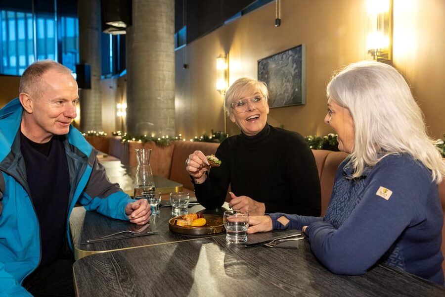 Reykjavik: Christmas Food Tour with Tastings and Drinks - Why Icelandic Christmas food makes a good lesson