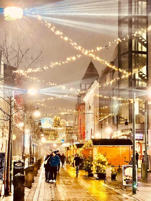 Reykjavik: Christmas Walking Tour with Icelandic Traditions - Skólavörðustígur and the finish at Hallgrímskirkja