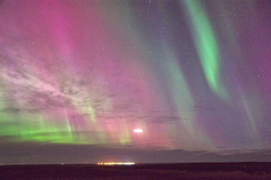 Reykjavík: New Year's Eve Northern Lights Yacht Cruise - How this compares with a land-based celebration