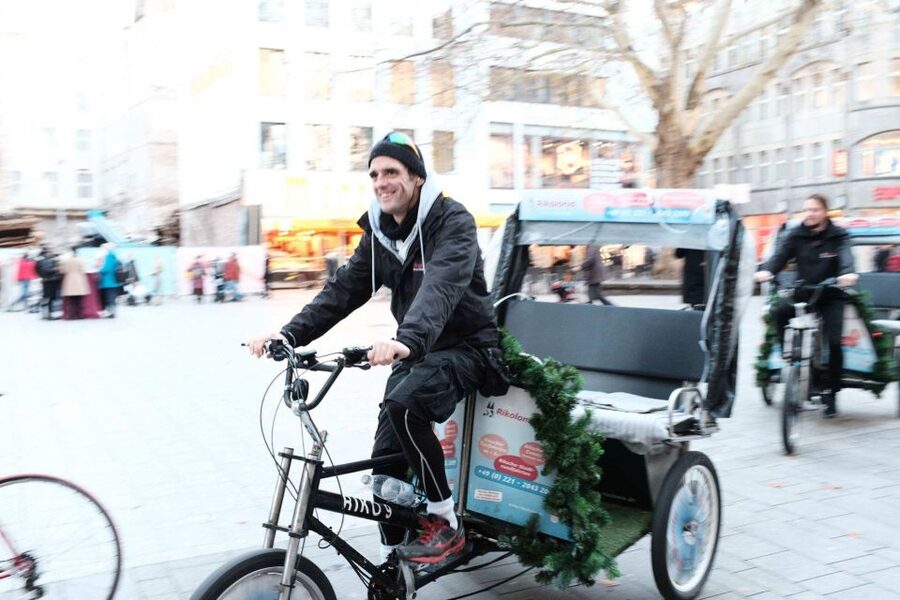 Rickshaw Glühwein Ride - A warm seat for seeing central Cologne