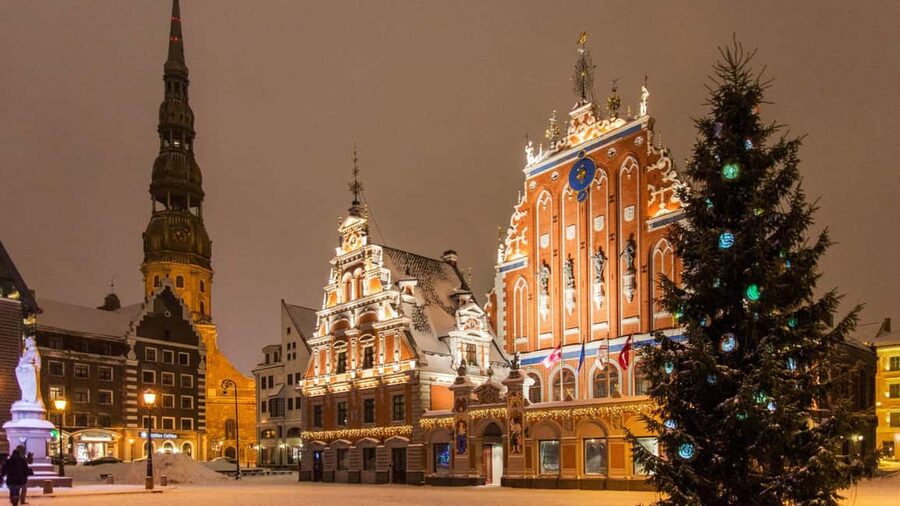 Riga: Old Town Legends & Christmas Spirit Walking Tour - Dome Square and the Dome Cathedral