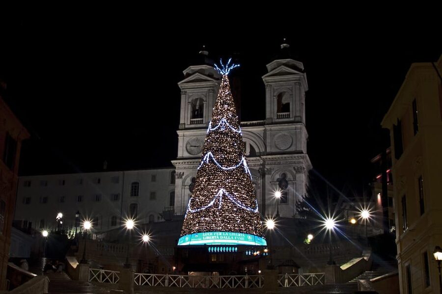 Rome: Christmas Lights Walking Tour - Why Rome at Christmas works so well on foot
