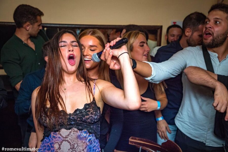 Rome: NYE Pub Crawl and Club - Starting New Year’s Eve at the Highlander Pub