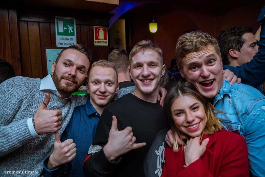 Rome: NYE Pub Crawl and Club - Dress, walking, and practical preparation