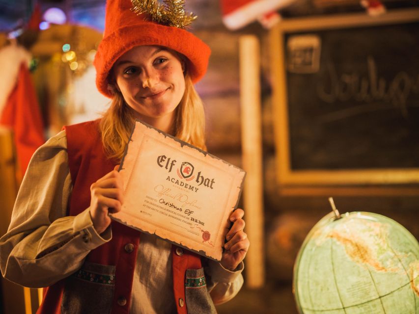 Rovaniemi: Elf Hat Academy in Santa's Village - Learning elf language and Finnish words