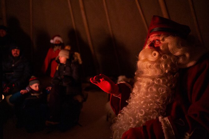 Rovaniemi: Meet Santa Claus & Northern Lights Experience - Santa’s elves set the tone