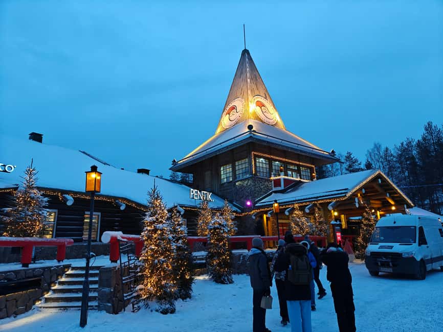 Rovaniemi: Private Santa Claus Village Tour & Sleigh Ride - Santa Claus Village and the Arctic Circle