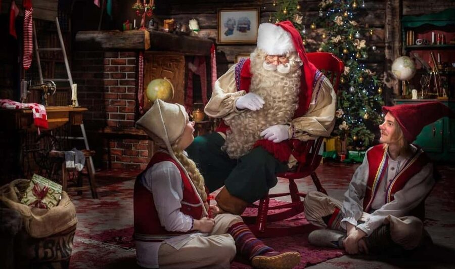 Rovaniemi: Santa Claus Village Guided Tour with pickup - Why Santa Claus Village works as a short Lapland outing