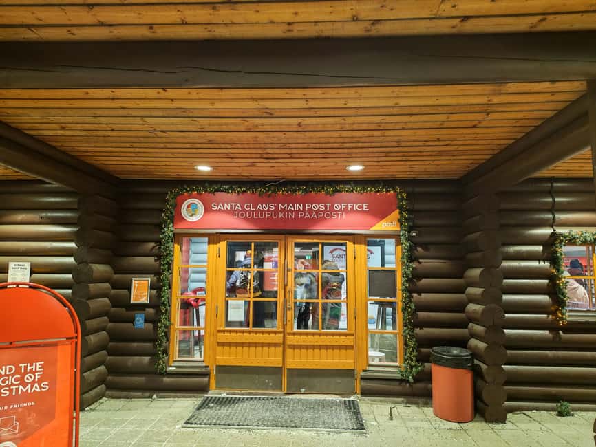 Rovaniemi: Santa Village,2km Husky Sled Ride & Snowman World - Clothing and Practical Comfort