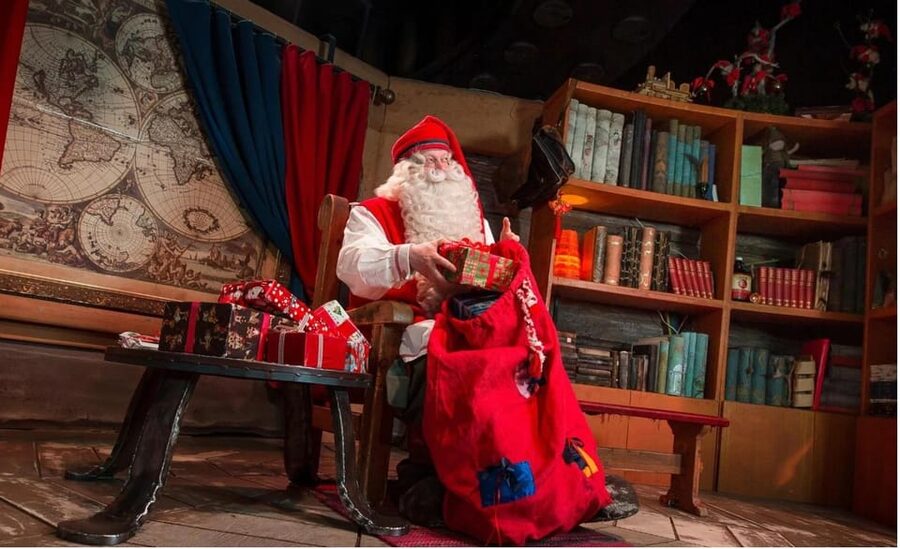 Rovaniemi: Tour to Santa Claus Village with Hotel pick up - Who will enjoy this Rovaniemi outing?