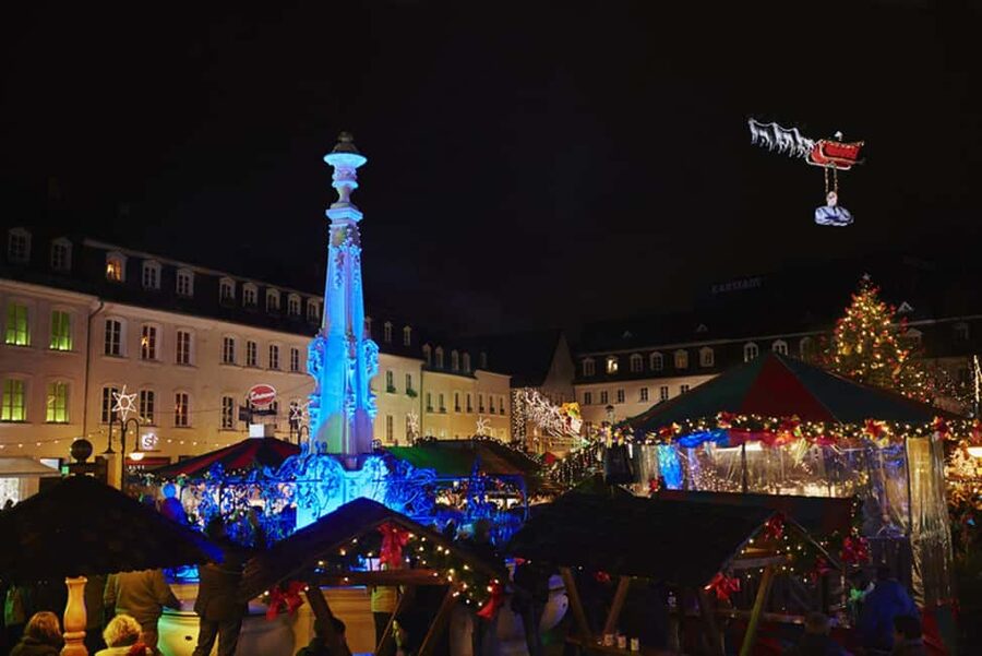 Saarbrücken: Magical Christmas tour through the old town - The old town under Christmas lights