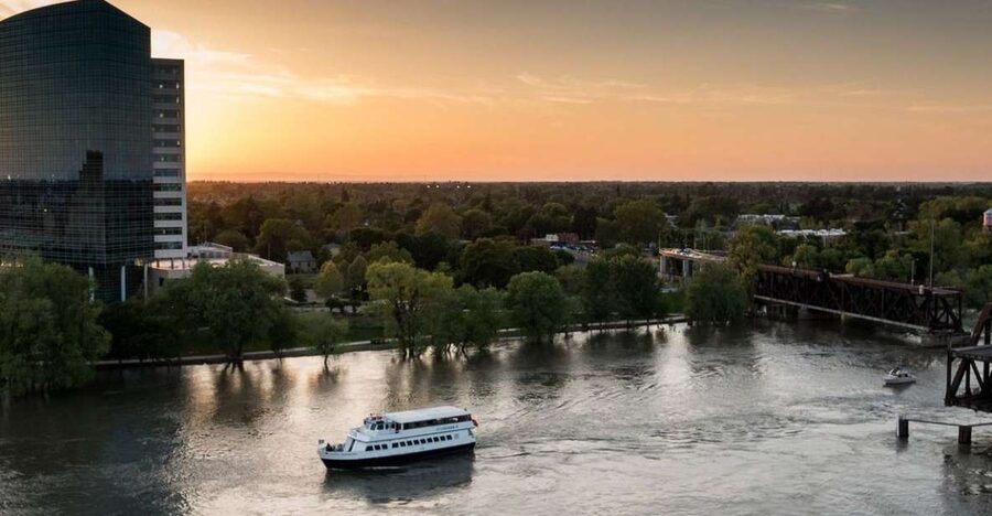 Sacramento: New Year's Eve River Cruise - A New Year’s Eve party that moves with the Sacramento River