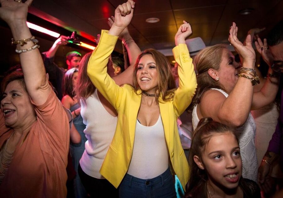 Sacramento: New Year's Eve River Cruise - The real issue: cold weather and uncertain fireworks