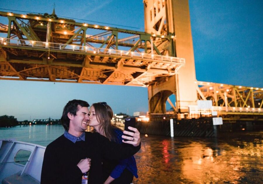 Sacramento: New Year's Eve Rock the Yacht Cruise - The countdown and midnight toast