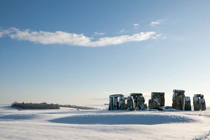Salisbury, Stonehenge, Bath and Windsor with Christmas Lunch - Christmas lunch on a closed holiday
