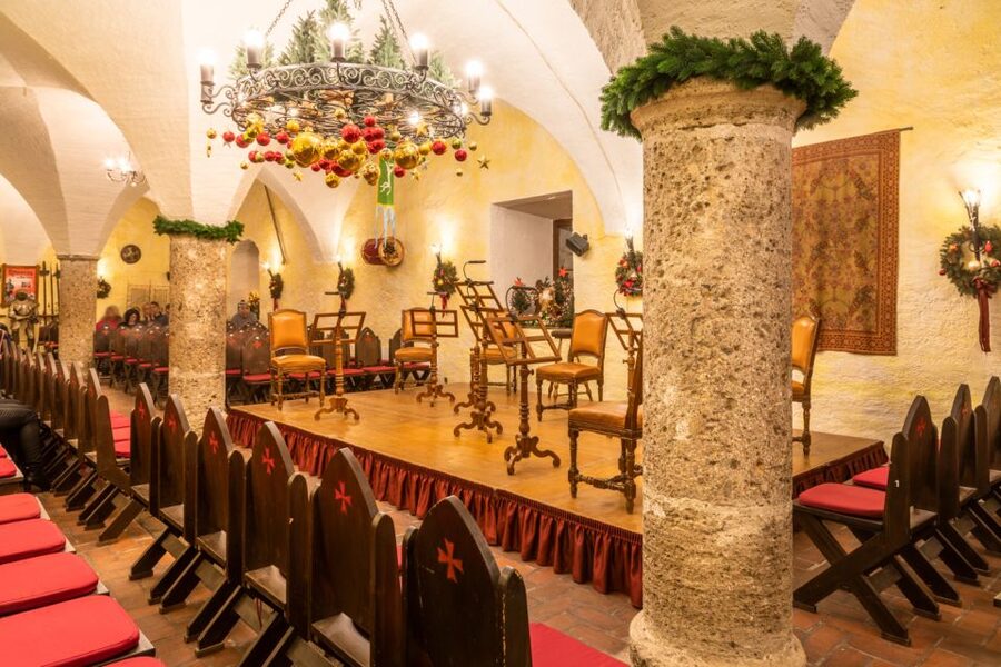 Salzburg: Christmas/Advent Concert & Dinner - Should you book the Fortress Hohensalzburg Christmas concert?