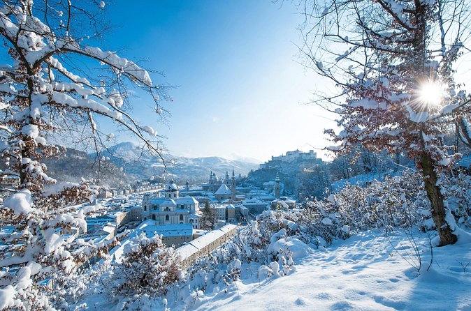 Salzburg Christmas Eve Tour to the Silent Night Chapel - Crowds, sightlines, and the art of getting out