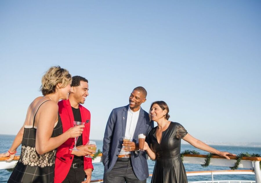 San Diego: Christmas Day Buffet Brunch or Dinner Cruise - Key points to know before booking