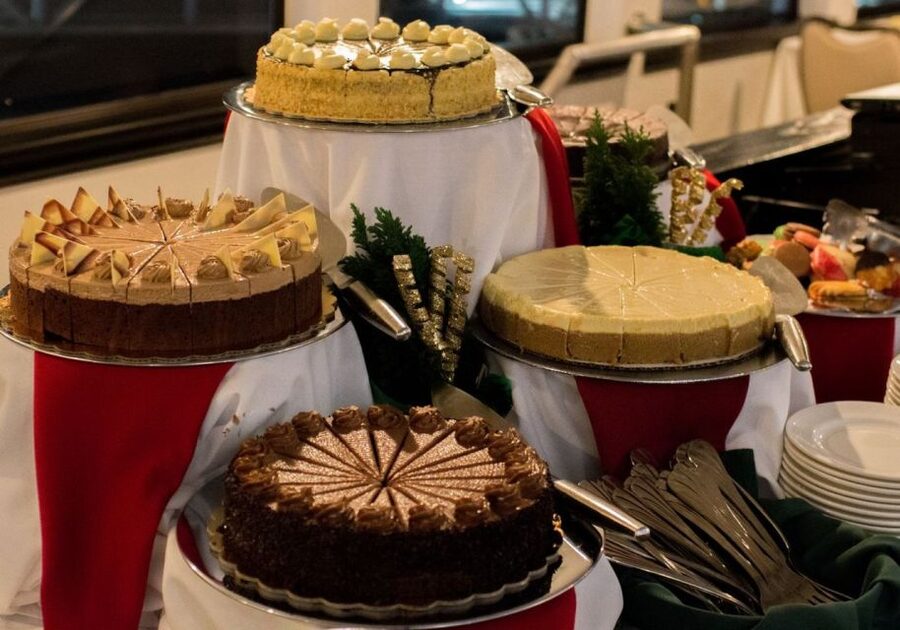 San Diego: Christmas Day Buffet Brunch or Dinner Cruise - What the USS Midway and Coronado Bridge add