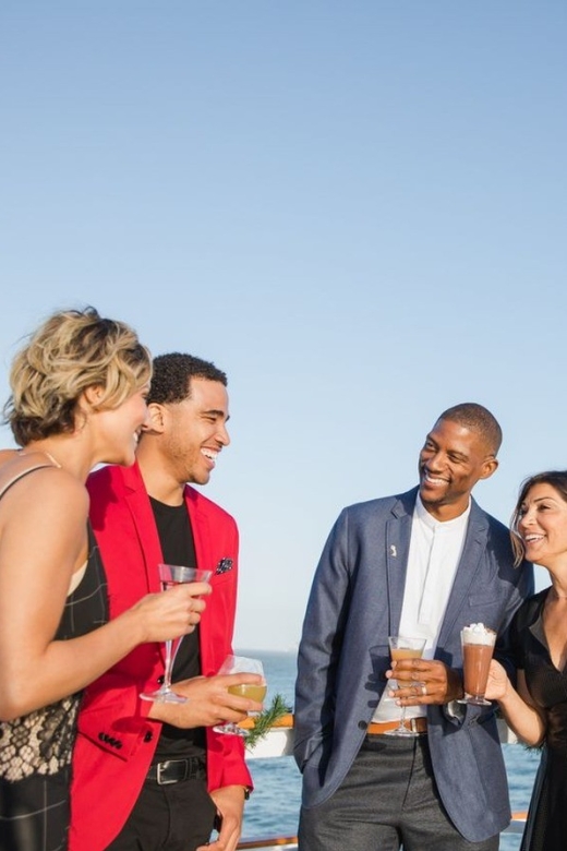 San Diego: Christmas Day Buffet Brunch or Dinner Cruise - Food, drinks, and the real value of the $95 price