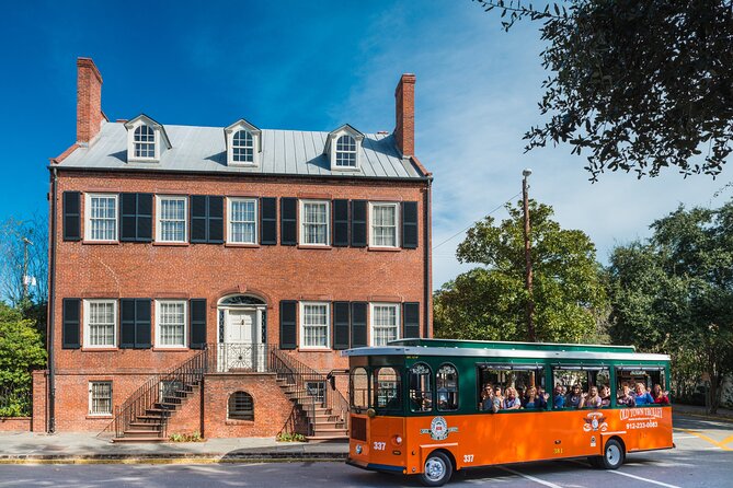 Savannah Holiday Sights and Festive Nights Trolley Tour - Weather, seating, and group size