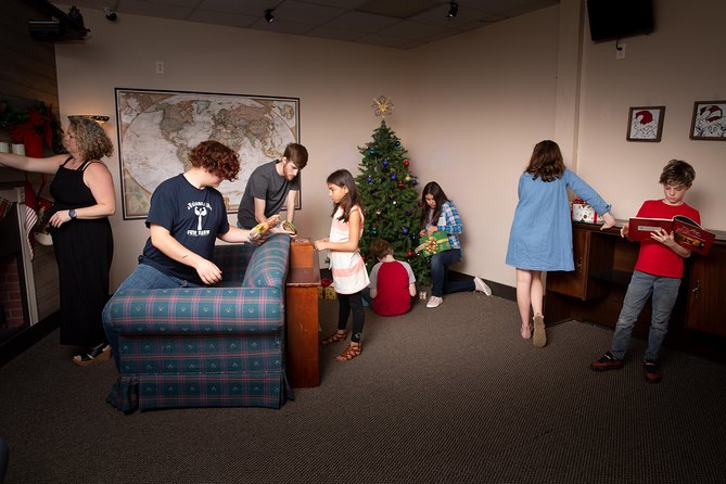 Saving Christmas Escape Room in Chattanooga - What Happens During the 45-Minute Game