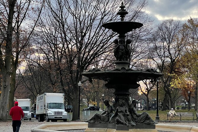 Self-Guided Boston Christmas Tour - A quick look at Boston’s old burying ground