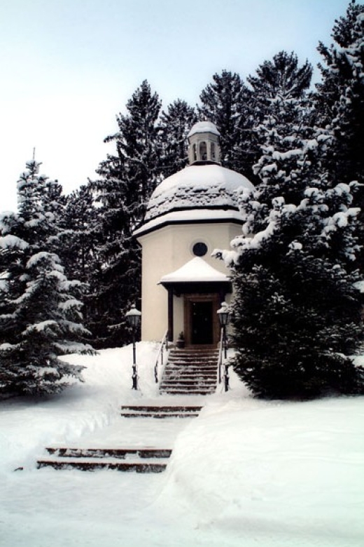Silent Night Oberndorf Christmas Eve Tour from Salzburg - Should you book the Silent Night Oberndorf tour?