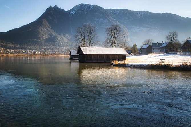 Small-Group Christmas Day Trip to Hallstatt from Vienna - A half hour in small St. Gilgen