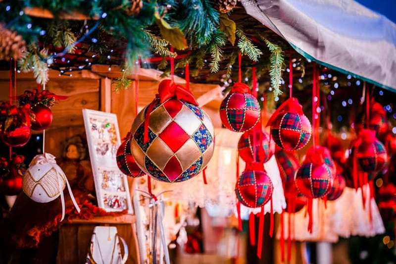 Stockholm: Christmas Market Magic Walking Tour with a Local - Mårten Trotzigs Gränd and the old town’s details