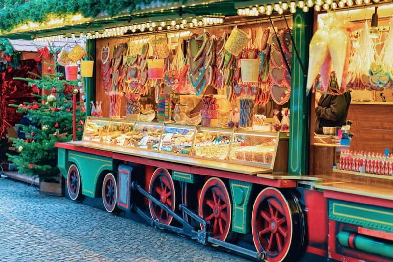 Stockholm: Christmas Market Magic Walking Tour with a Local - Is $128 good value for one hour?