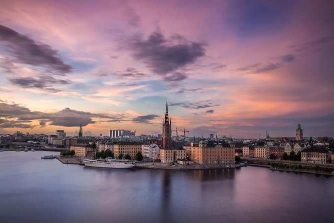 Stockholm's Festive Sights And Christmas Lights - Walking comfort, weather, and pace